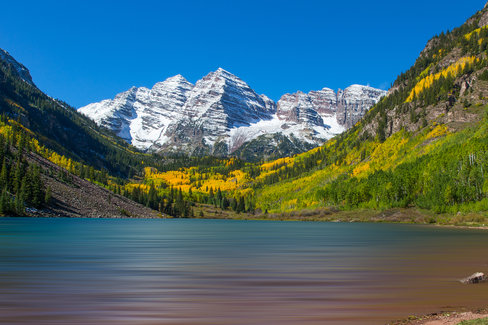 bigstock-Maroon-Bells-in-Autumn-61437725.jpg